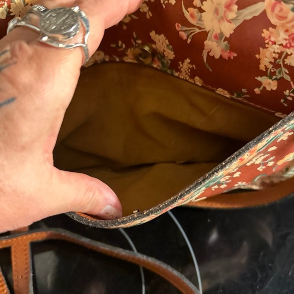 Patricia Nash botanical Crossbody excellent used condition - Picture 2 of 7